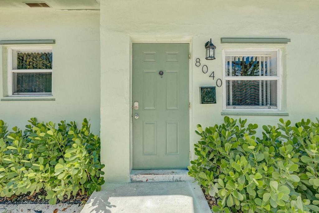 Deco Drive Miami • Near Hard Rock Stadium • South Beach • Wynwood ภายนอก รูปภาพ